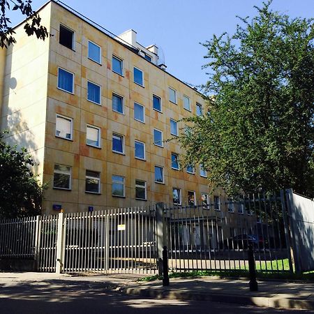 Ferienwohnung Lovely LUX Garden Flat near Royal Park Warschau Exterior foto